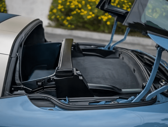 Car roof folding system detail