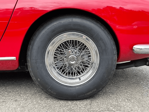 Retro vehicle wheel detail
